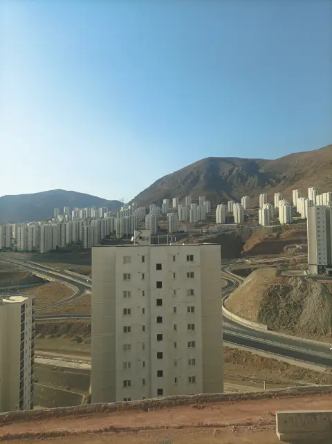 فاز۱۱ زون۳ کلید خام ویودار ۸۷متر۲خواب عرصه تسویه