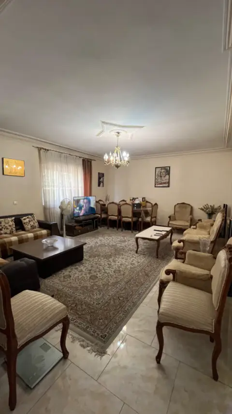 فاز ۱ فروردین شمالی آپارتمان ۱۰۵متر ۲خواب سند تک برگ
